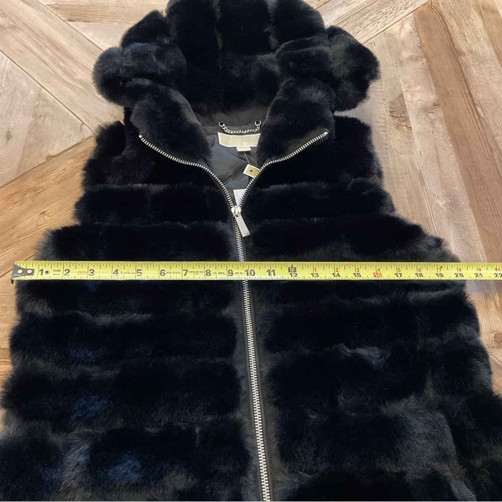 Michael Michael Kors Black Faux Fur‎ Vest NWT - Picture 8 of 10